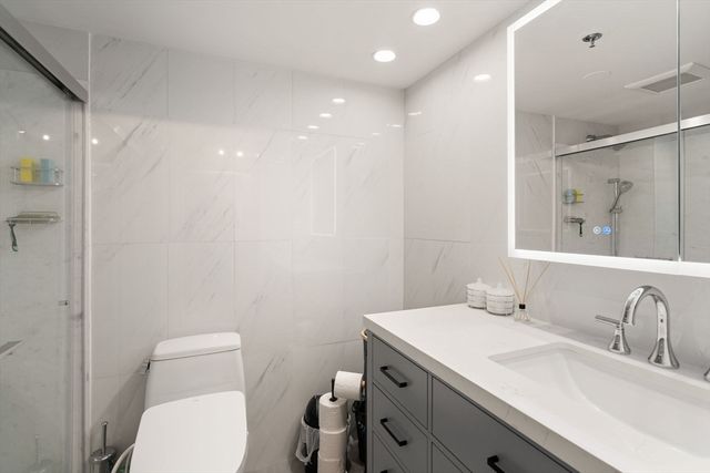 250 Hammond Pond Parkway 609S, Newton, MA 02467