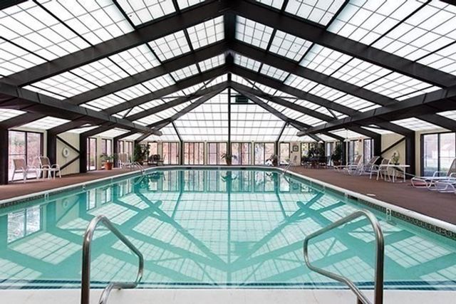 250 Hammond Pond Parkway 609S, Newton, MA 02467