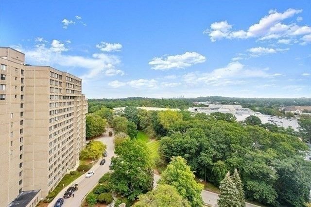 250 Hammond Pond Parkway 609S, Newton, MA 02467