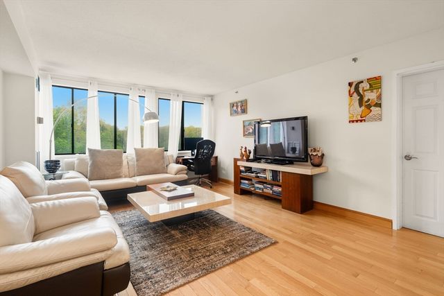 250 Hammond Pond Parkway 609S, Newton, MA 02467