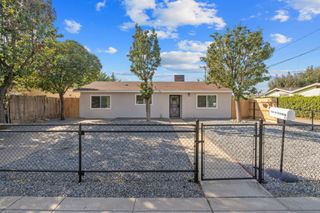 1545 N Stevenson Street, Visalia, CA 93291
