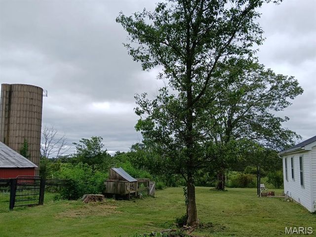 5802 Hwy F Highway, Farmington, MO 63640