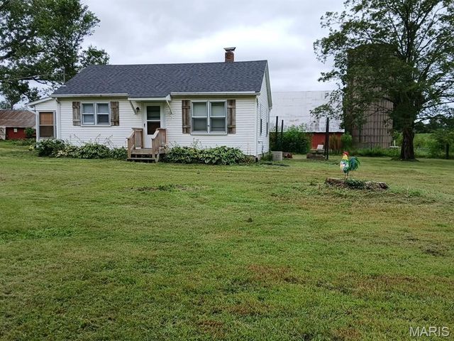 5802 Hwy F Highway, Farmington, MO 63640