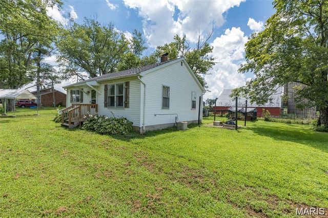 5802 Hwy F Highway, Farmington, MO 63640