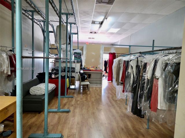 4222 W 16th Avenue, Hialeah, FL 33012