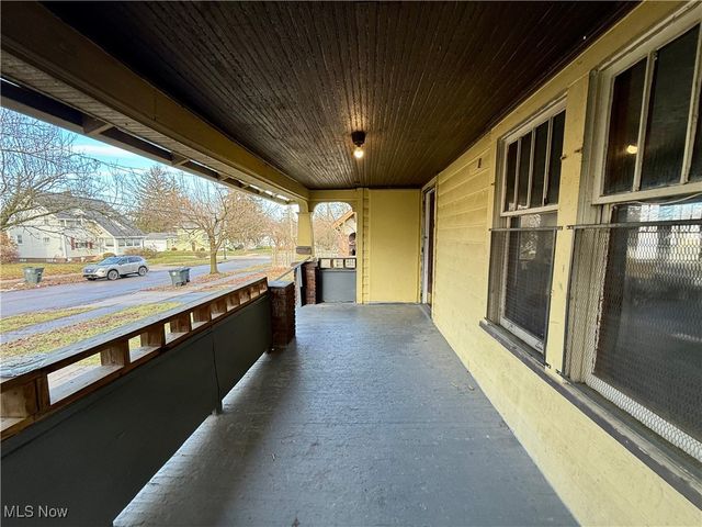 325 Grace Avenue, Akron, OH 44320