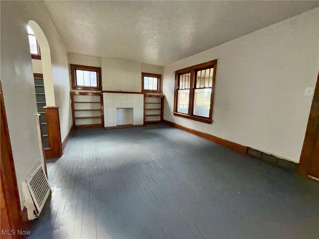 325 Grace Avenue, Akron, OH 44320