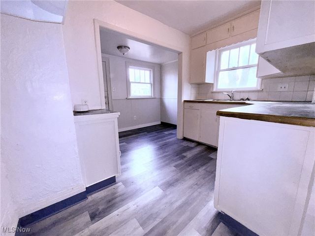 325 Grace Avenue, Akron, OH 44320