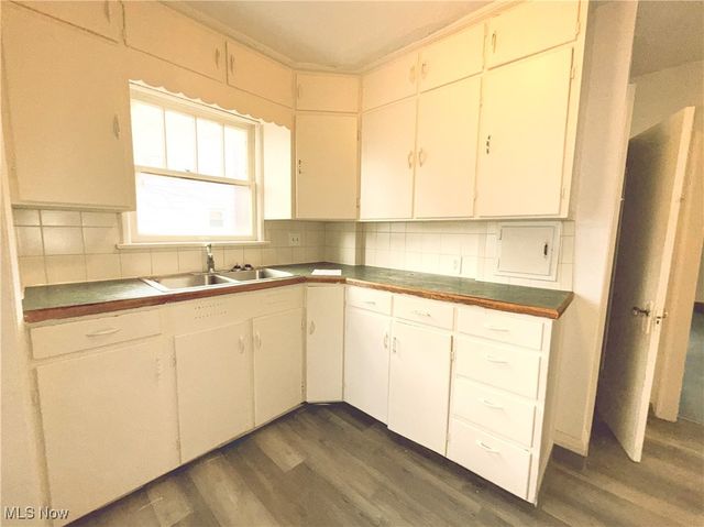 325 Grace Avenue, Akron, OH 44320