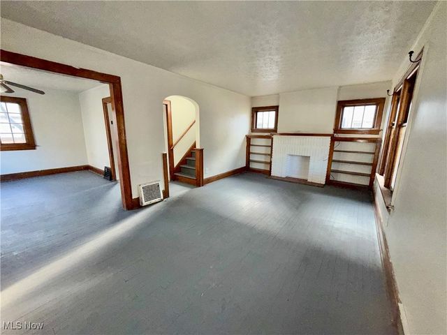 325 Grace Avenue, Akron, OH 44320