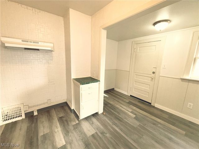 325 Grace Avenue, Akron, OH 44320