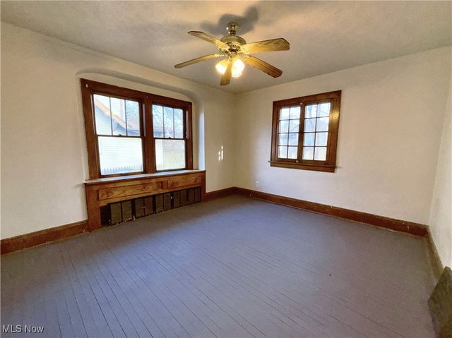 325 Grace Avenue, Akron, OH 44320