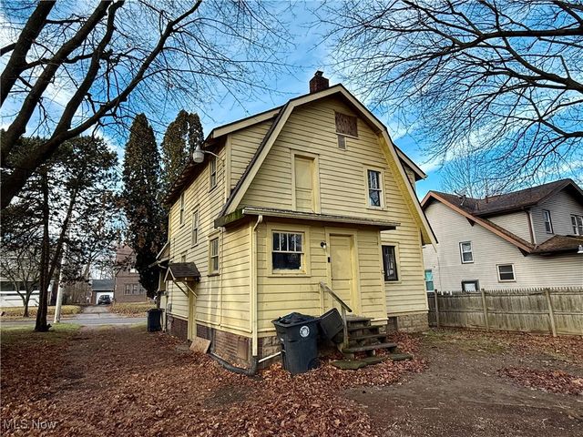 325 Grace Avenue, Akron, OH 44320