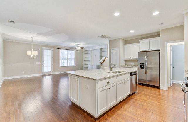 2005 Kings Gate Lane, Mount Pleasant, SC 29466