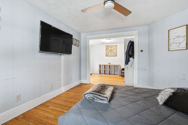 34 Savoy Ave, Springfield, MA 01104