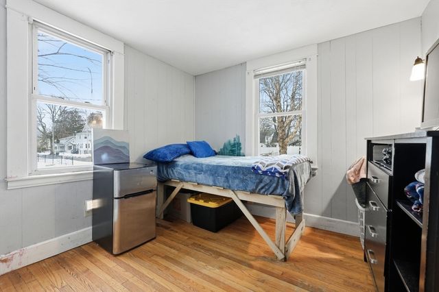 34 Savoy Ave, Springfield, MA 01104