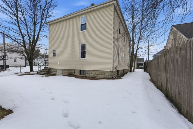 34 Savoy Ave, Springfield, MA 01104