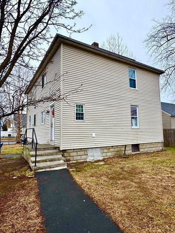 34 Savoy Ave, Springfield, MA 01104