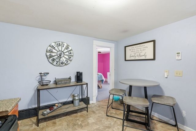 34 Savoy Ave, Springfield, MA 01104