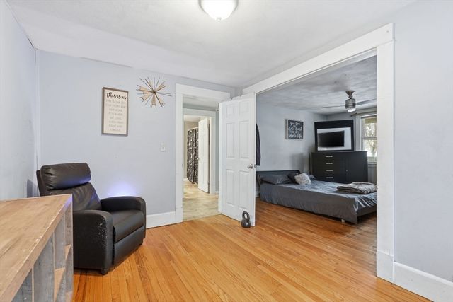 34 Savoy Ave, Springfield, MA 01104