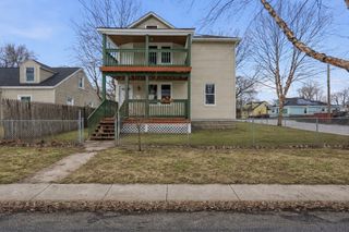 34 Savoy Ave, Springfield, MA 01104