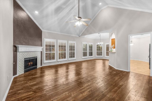 4704 Sabine Street, Fort Worth, TX 76137