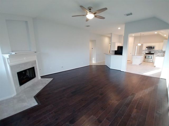 8911 Starlamp Lane, Houston, TX 77095