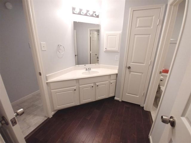 8911 Starlamp Lane, Houston, TX 77095
