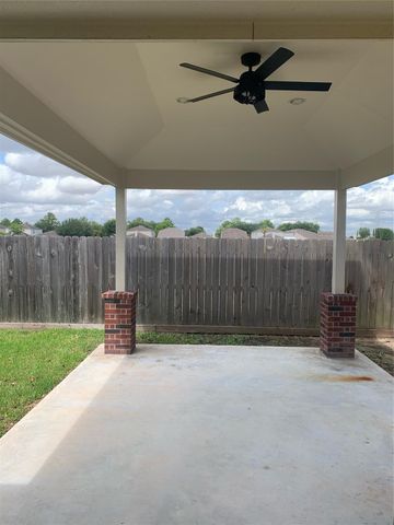 8911 Starlamp Lane, Houston, TX 77095