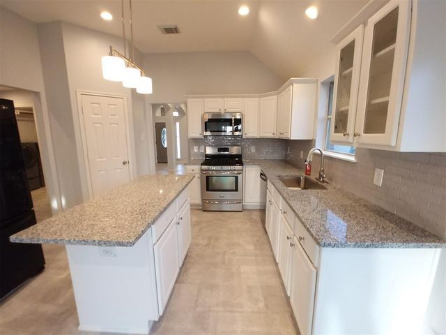 8911 Starlamp Lane, Houston, TX 77095