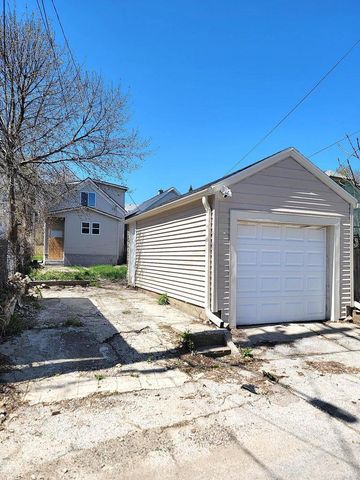 2606 Holton STREET, Milwaukee, WI 53212