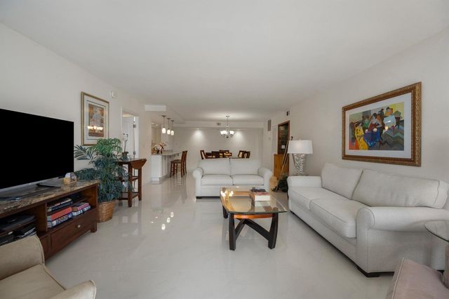 3250 S Ocean Boulevard 401s, Palm Beach, FL 33480