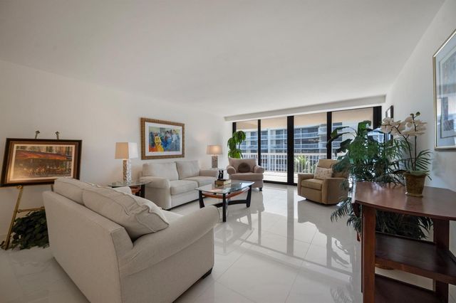 3250 S Ocean Boulevard 401s, Palm Beach, FL 33480