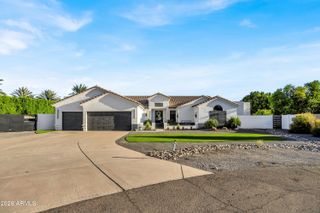 9415 W ELECTRA Lane, Peoria, AZ 85383