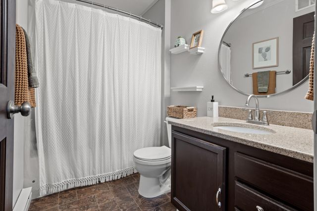 2390 58 Avenue S, Fargo, ND 58104