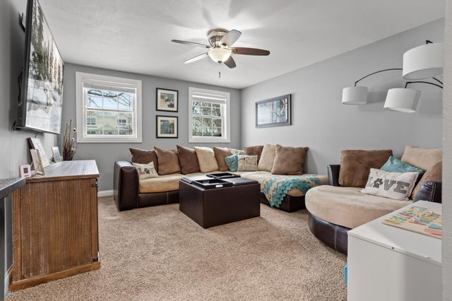 2390 58 Avenue S, Fargo, ND 58104