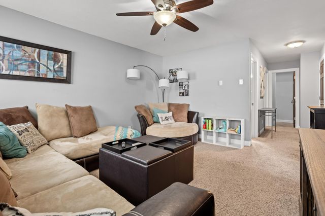 2390 58 Avenue S, Fargo, ND 58104