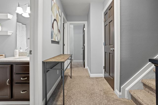 2390 58 Avenue S, Fargo, ND 58104