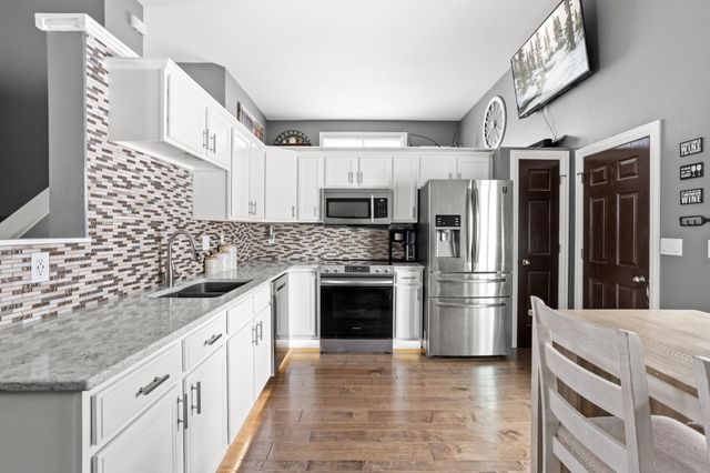 2390 58 Avenue S, Fargo, ND 58104