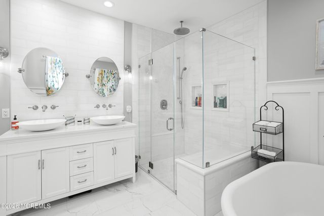 50 Neptune Road, Toms River, NJ 08753