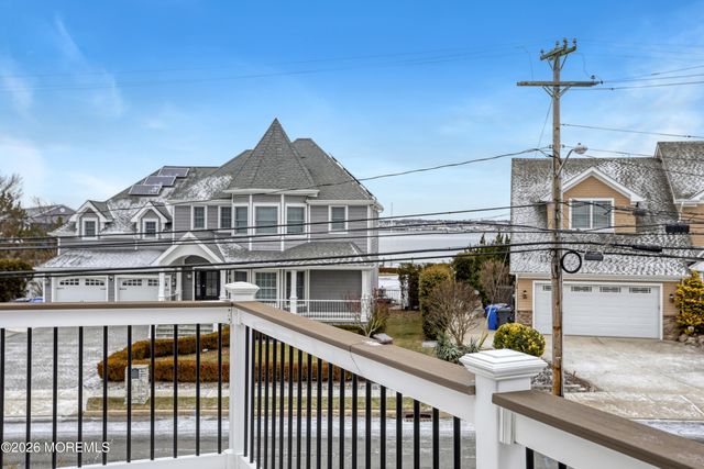 50 Neptune Road, Toms River, NJ 08753