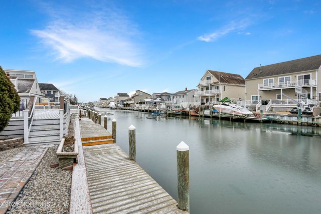 50 Neptune Road, Toms River, NJ 08753