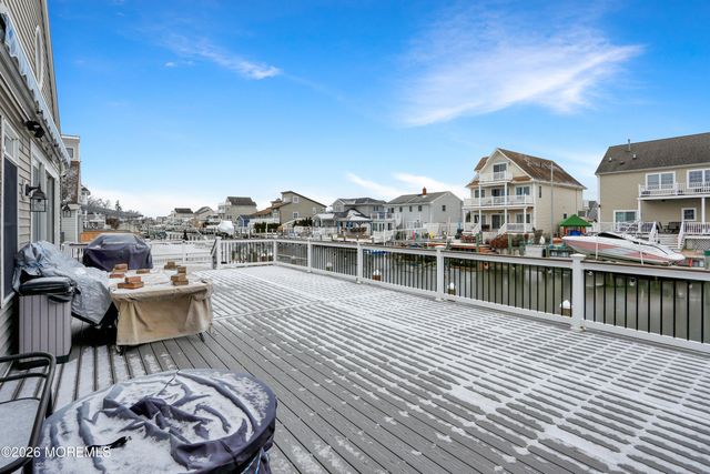 50 Neptune Road, Toms River, NJ 08753