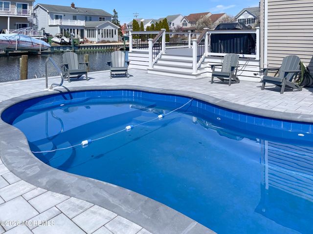 50 Neptune Road, Toms River, NJ 08753