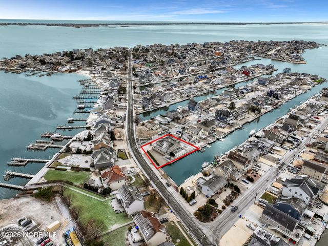 50 Neptune Road, Toms River, NJ 08753