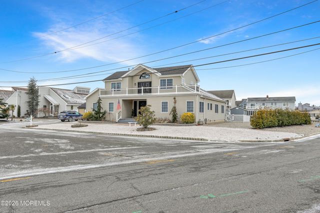 50 Neptune Road, Toms River, NJ 08753