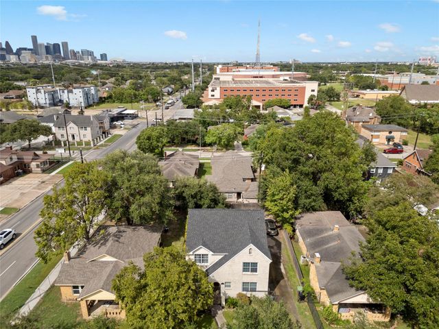 3005 Arbor Street B, Houston, TX 77004