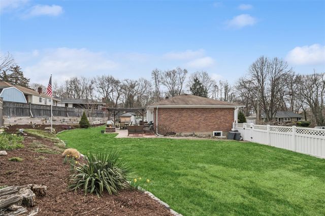 10 Bass Court, Huntington, NY 11743