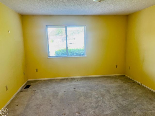 970 St Joseph Lane, Marysville, MI 48040