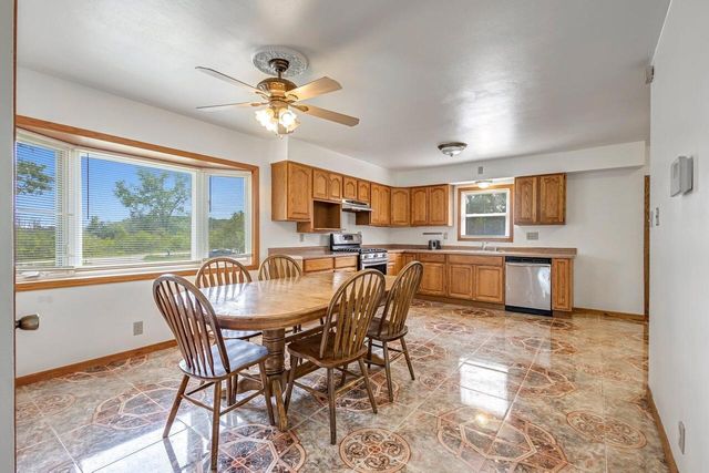 9335 W County Line ROAD #9325, Milwaukee, WI 53224